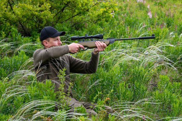 Quels sont les équipements indispensables à emporter pour une chasse efficace ?